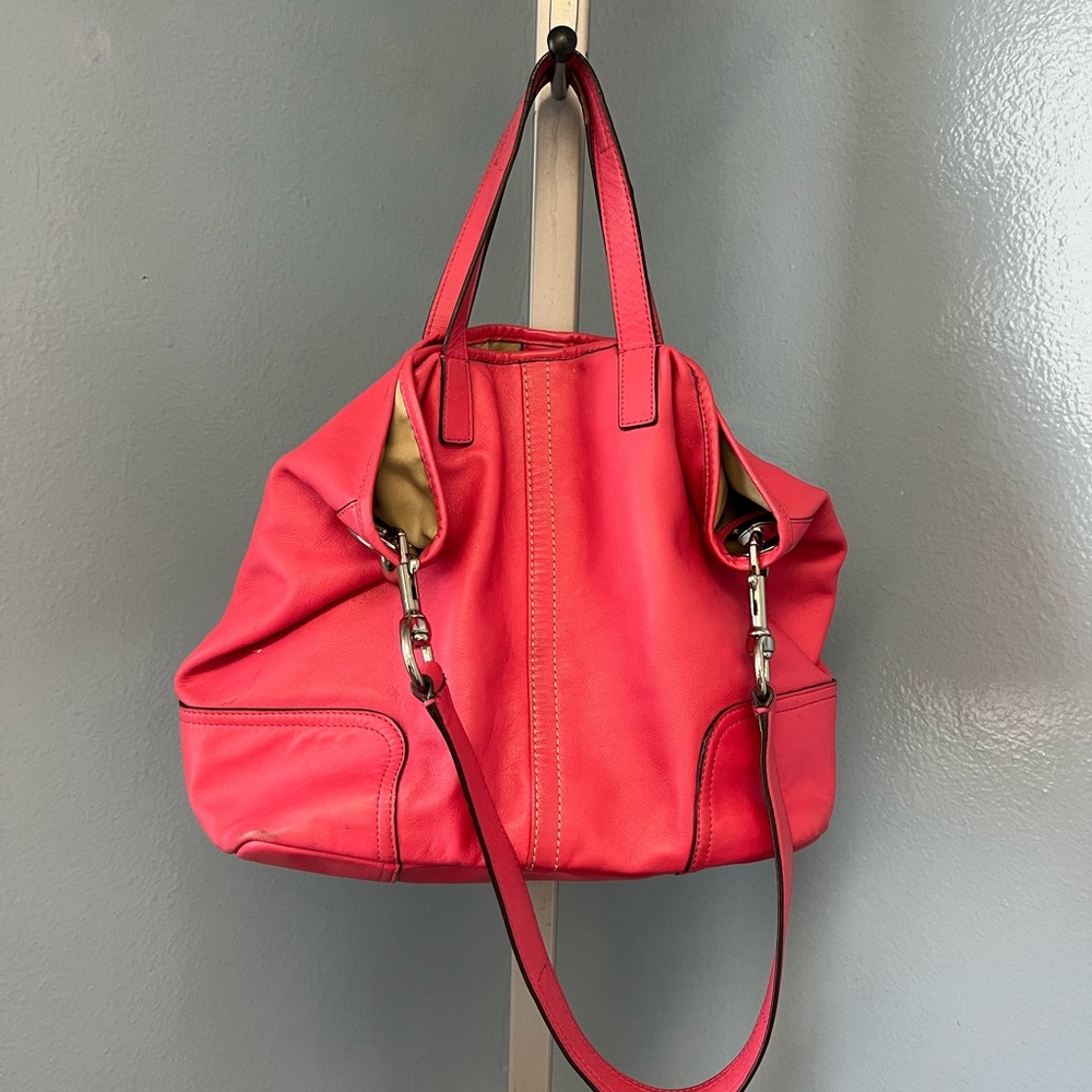 Coach Pink Leather Shoulder Bag - Picture 4 of 16
